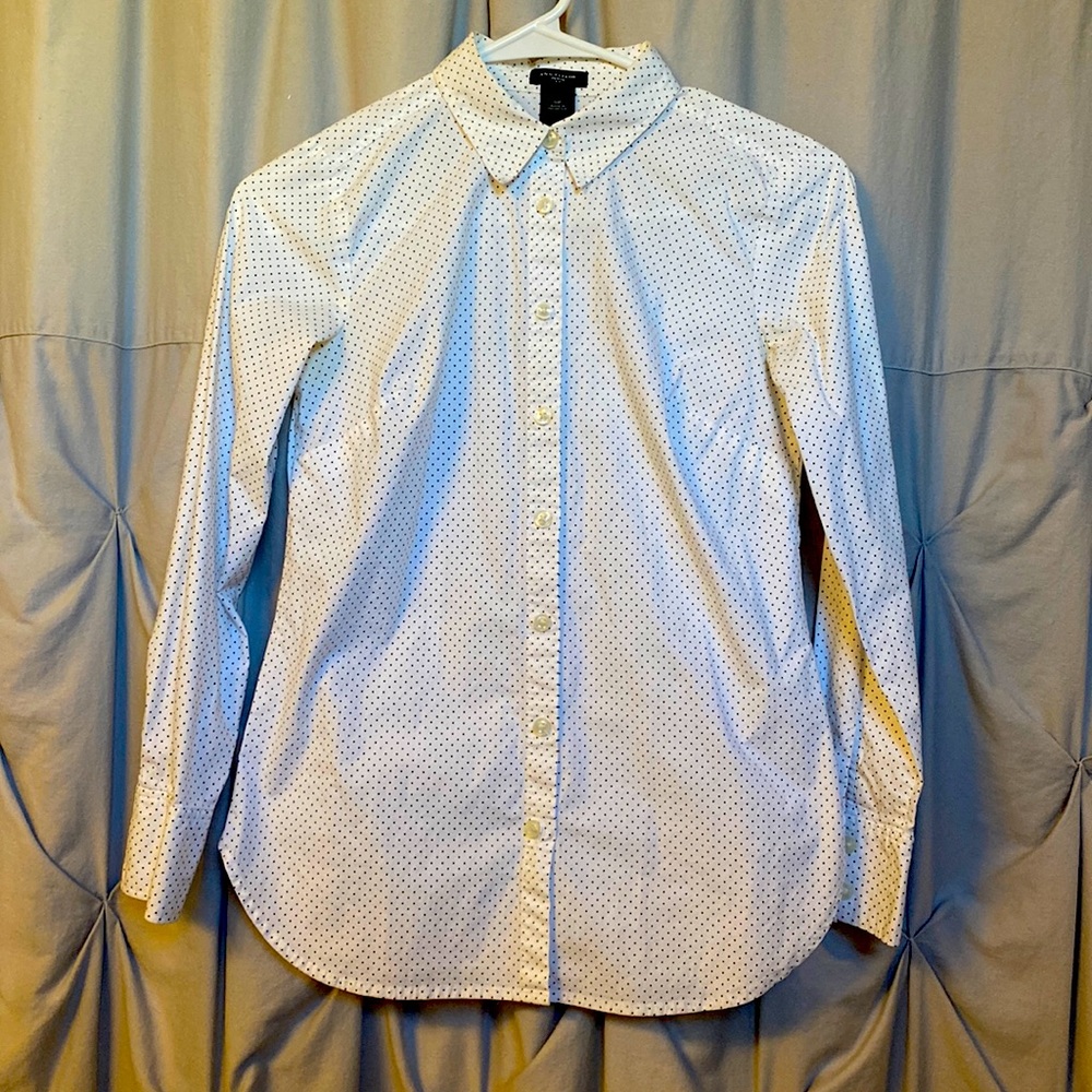 Women’s collard dress shirt